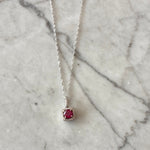 Cargar imagen en el visor de la galería, Collar de rubí con diamantes

