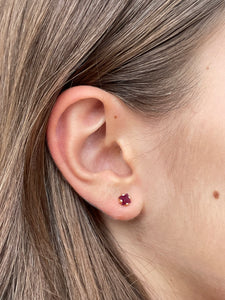 Aretes Rubi cuadrado