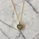 Cargar imagen en el visor de la galería, Collar de corazón con esmeraldas
