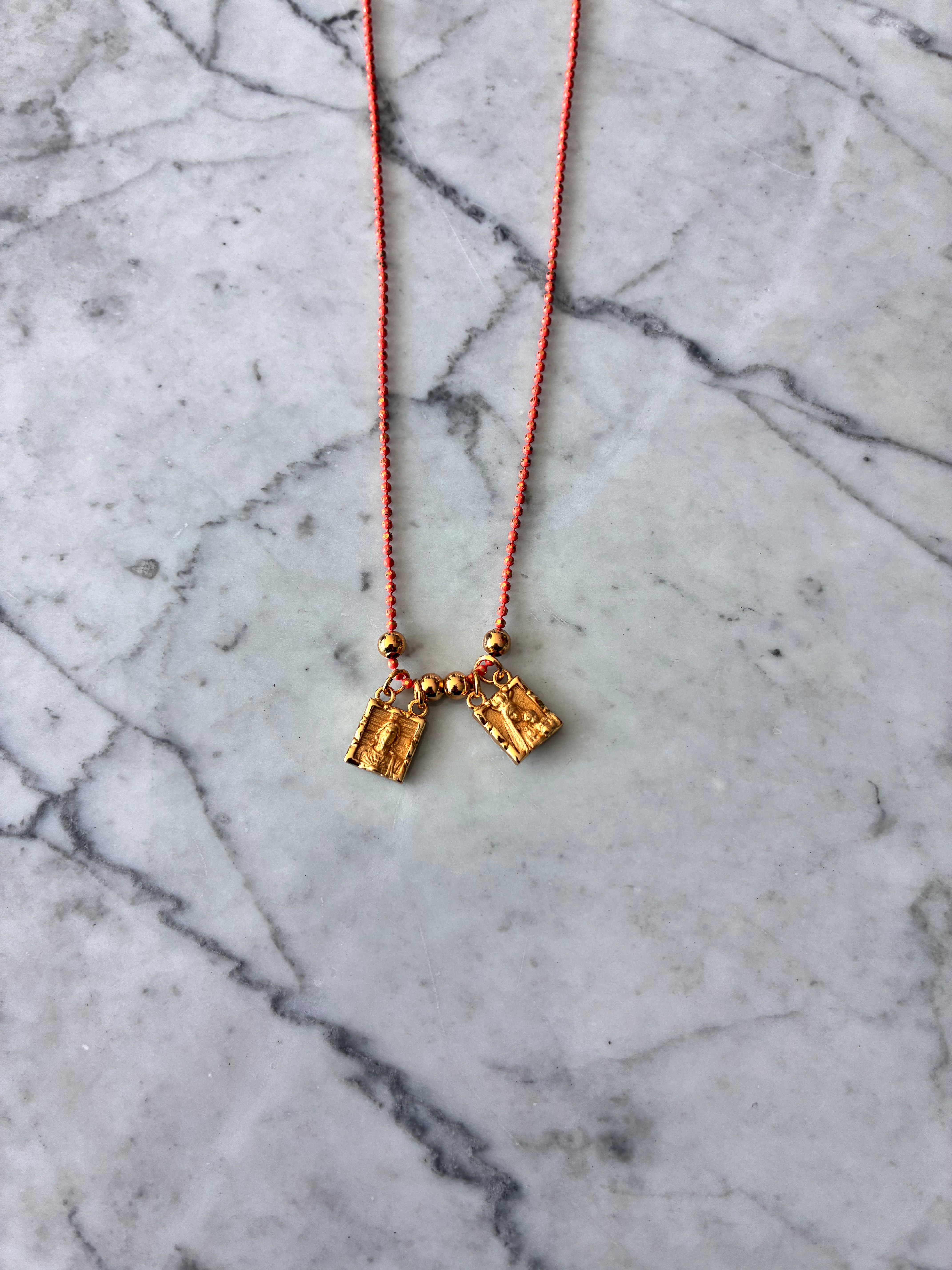 Escapulario Coral