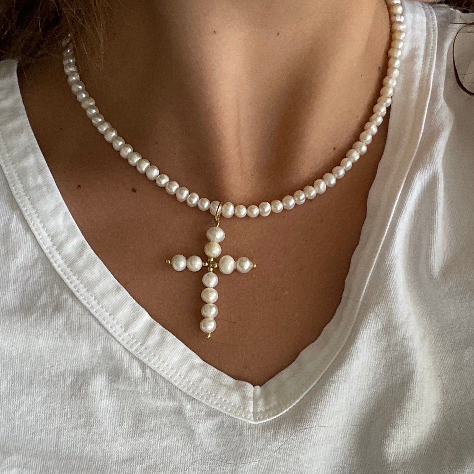 Cruz de perlas Grande
