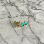 Cargar imagen en el visor de la galería, Aretes Esmeraldas y diamente
