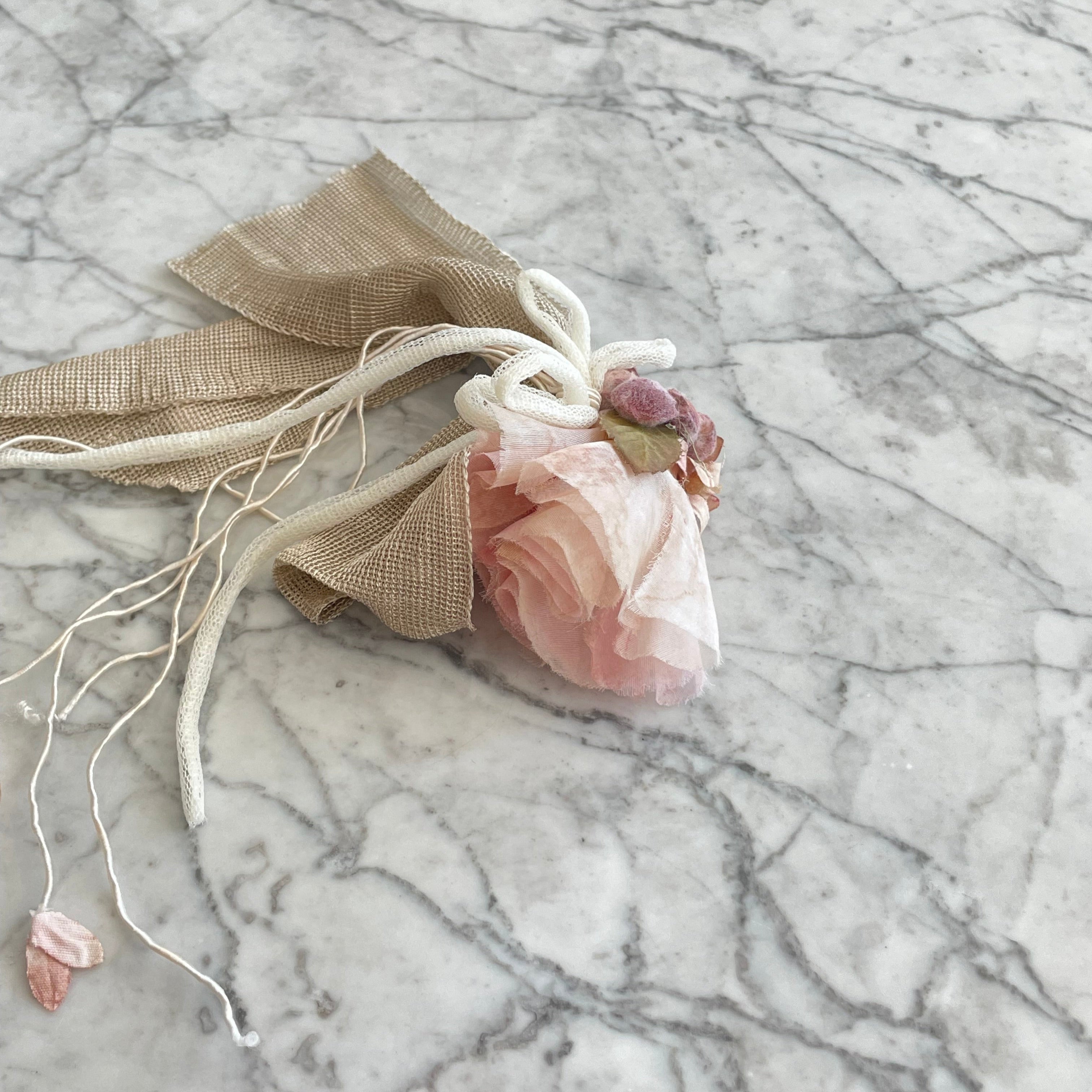 Broche flor rosa
