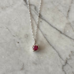 Cargar imagen en el visor de la galería, Collar de rubí con diamantes
