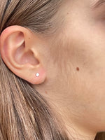 Cargar imagen en el visor de la galería, Aretes Cristal
