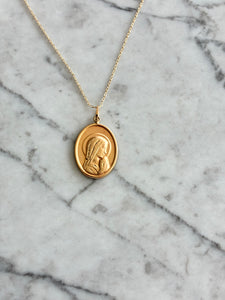 Medalla Virgen Ovalada