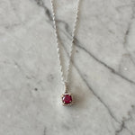Cargar imagen en el visor de la galería, Collar de rubí con diamantes
