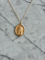 Cargar imagen en el visor de la galería, Medalla Virgen Ovalada
