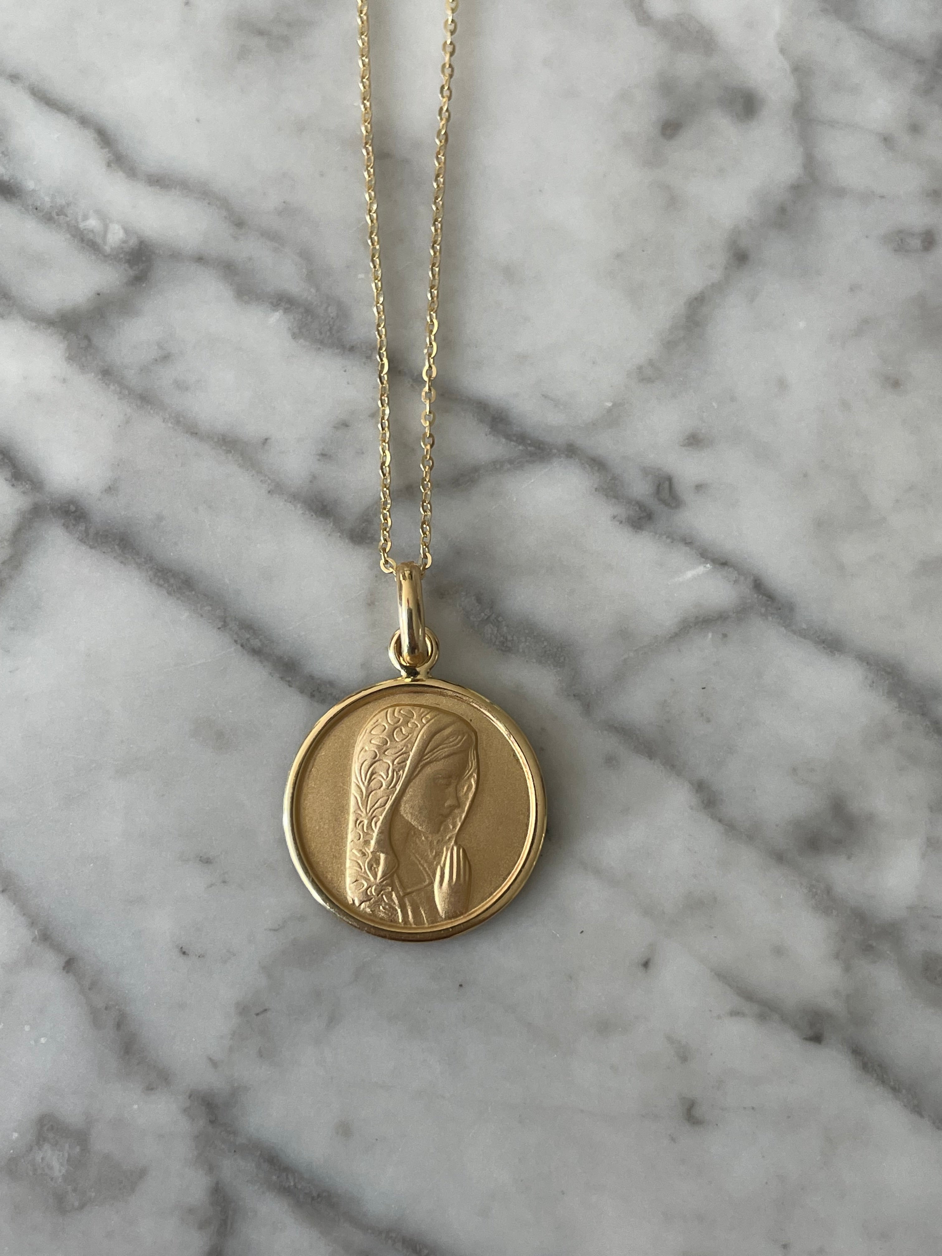 Medalla Virgen María Grande Oro 14k