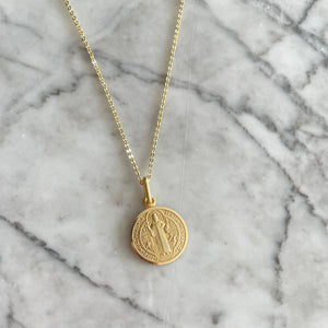 San Benito de oro con cadena