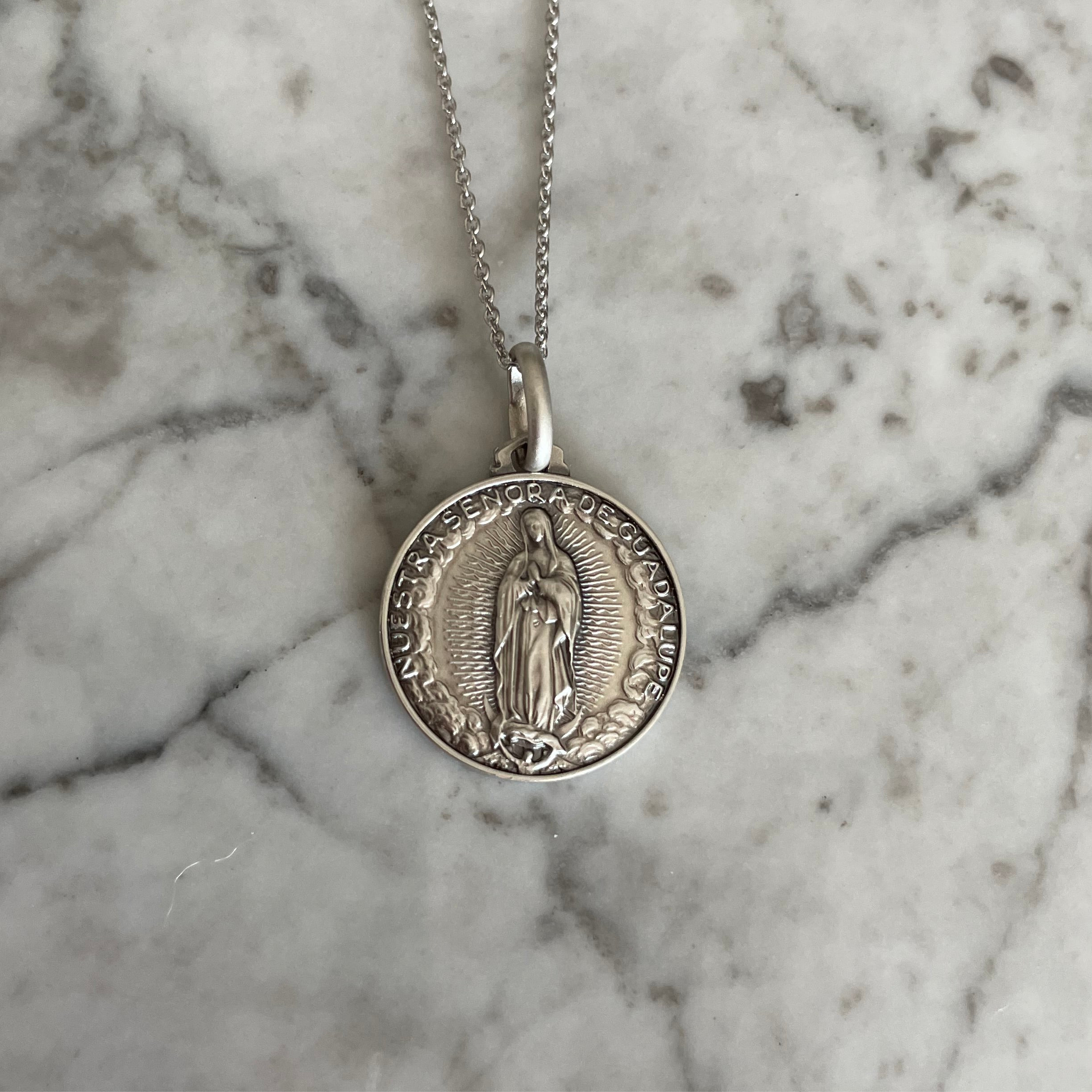 Medalla Vg redonda plata italiana