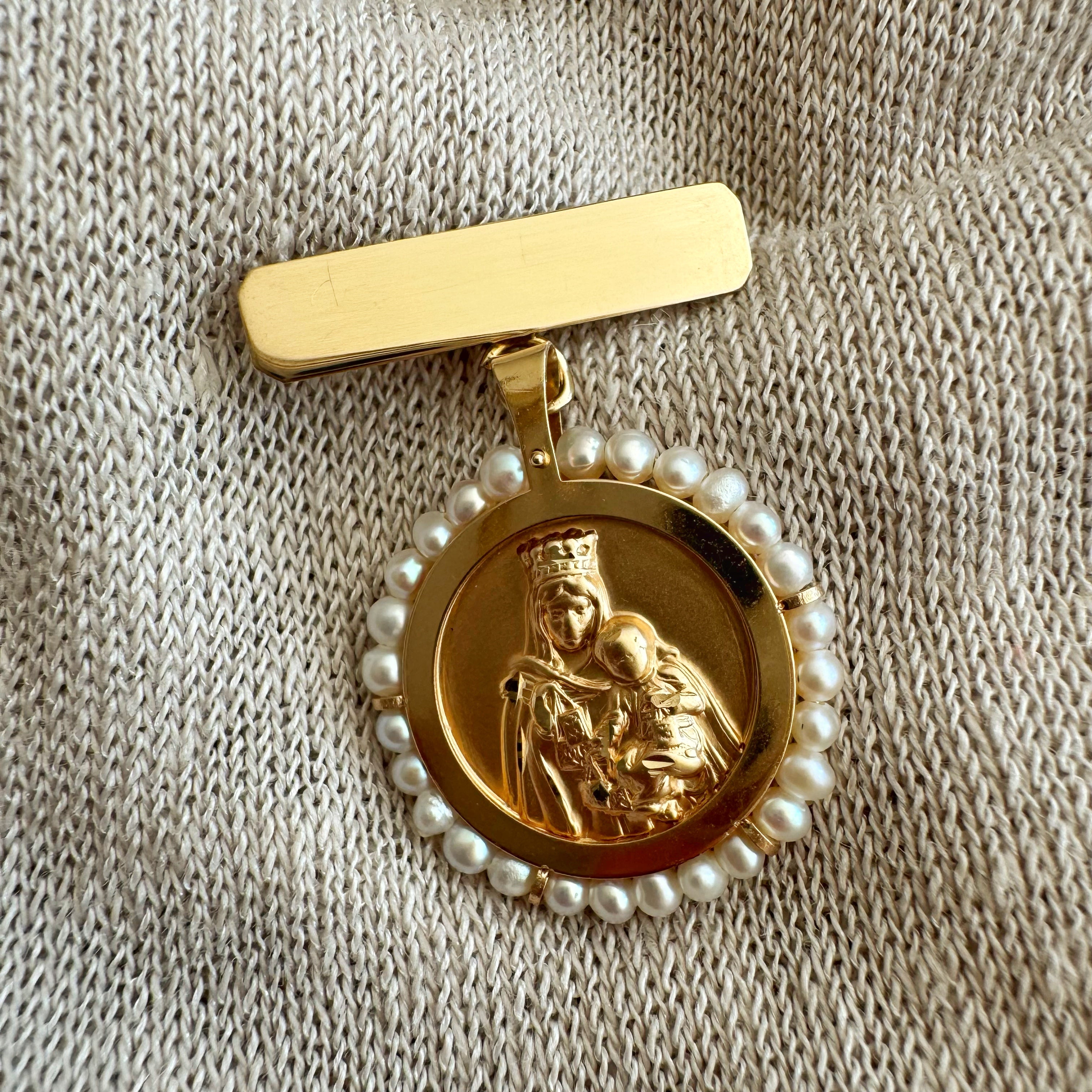 Barra con Escapulario con perlas