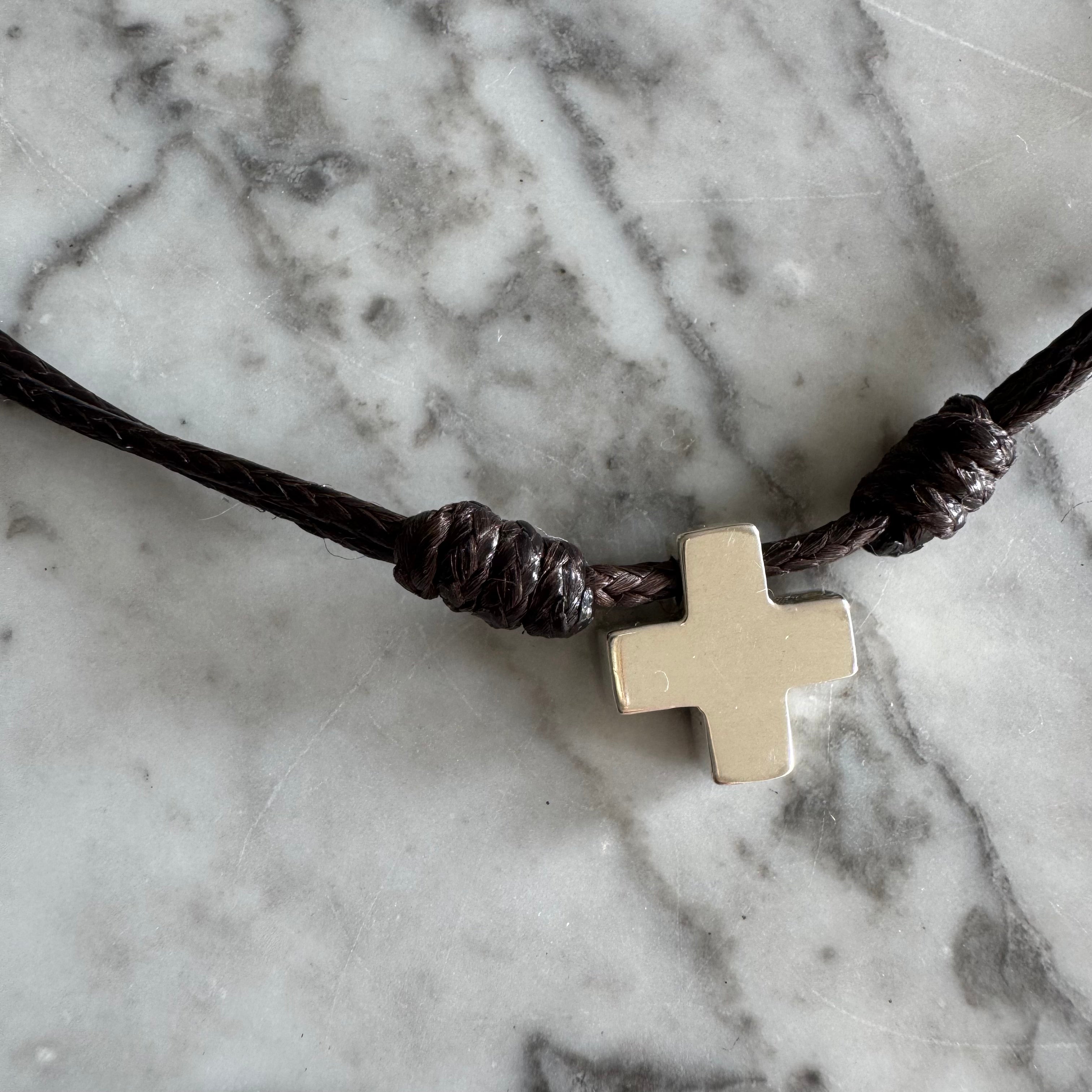 Collar Cruz con Piel