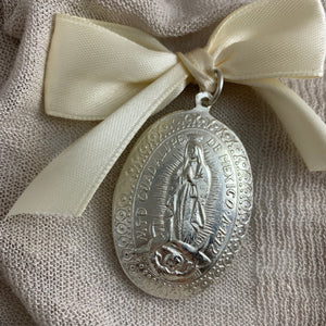 Medallon  Virgen de Guadalupe Chica - Baño de Plata