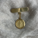 Cargar imagen en el visor de la galería, Barra con Medalla Biselada Mediana - Oro 14k

