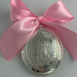 Cargar imagen en el visor de la galería, Medallón Virgen de Guadalupe 10cm - Baño de Plata
