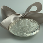 Cargar imagen en el visor de la galería, Medallón Virgen de Guadalupe 10cm - Plata Esterlina
