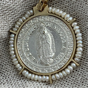 Cadena & Virgen de Guadalupe Redonda en Plata con Oro y Perlas