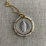 Cargar imagen en el visor de la galería, Cadena &amp; Virgen de Guadalupe Redonda en Plata con Oro y Perlas
