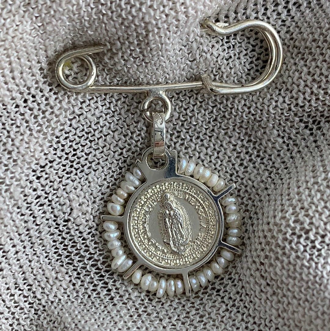 Seguro con Medalla Virgen de Guadalupe - Plata Esterlina & Perlas