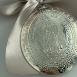 Cargar imagen en el visor de la galería, Medallón Virgen de Guadalupe 10cm - Plata Esterlina

