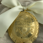 Cargar imagen en el visor de la galería, Medallón Virgen de Guadalupe 10cm - Dorado

