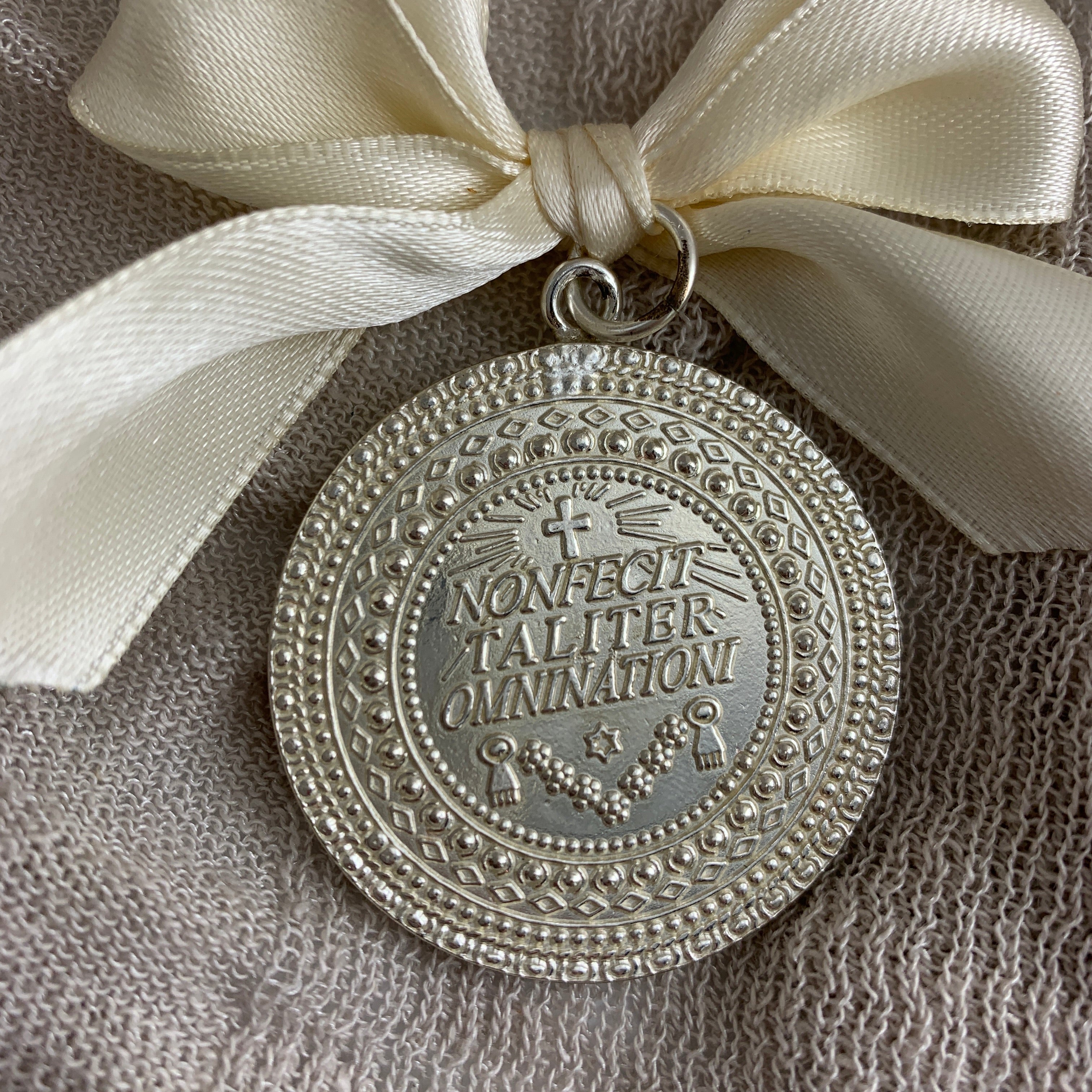 Medalla Centenario Virgen de Guadalupe - Baño de Plata